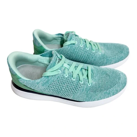 Kizik Women's Hands Free Slip On Sneakers Mint Green - Picture 2 of 8